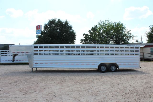 2022 Featherlite 8127 - 32' GN Livestock, 2 Cut Gates w/ sliders, Tandem 8Ks | CONROE, TX | SportChassis/ Featherlite Trailers of Texas 2022 Featherlite 8127 - 32' GN Livestock, 2 Cut Gates w/ sliders, Tandem 8Ks | CONROE, TX | SportChassis/ Featherlite Trailers of Texas