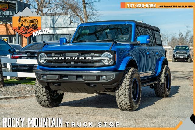 2022 Ford Bronco Outer Banks 4X4 / VELOCITY BLUE / BIG SCREEN | Austin, TX | Rocky Mountain Truck Stop Austin