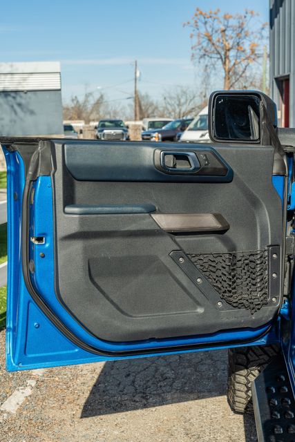 2022 Ford Bronco Outer Banks 4X4 / VELOCITY BLUE / BIG SCREEN | Austin, TX | Rocky Mountain Truck Stop Austin