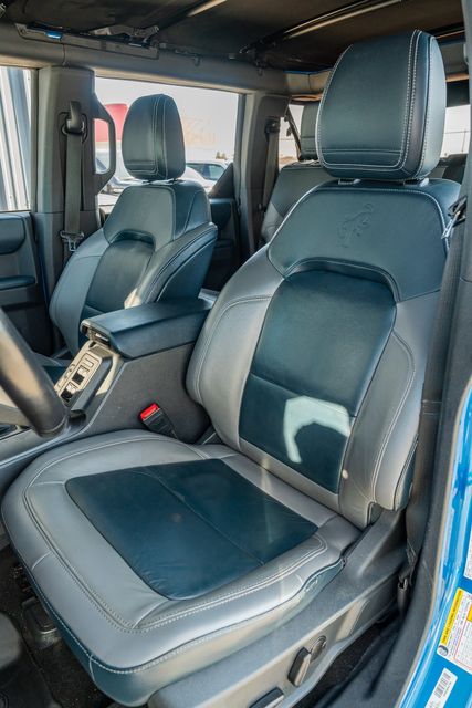 2022 Ford Bronco Outer Banks 4X4 / VELOCITY BLUE / BIG SCREEN | Austin, TX | Rocky Mountain Truck Stop Austin 2022 Ford Bronco Outer Banks 4X4 / VELOCITY BLUE / BIG SCREEN | Austin, TX | Rocky Mountain Truck Stop Austin