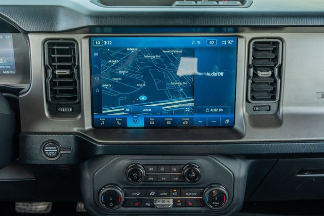 2022 Ford Bronco Outer Banks 4X4 / VELOCITY BLUE / BIG SCREEN | Austin, TX | Rocky Mountain Truck Stop Austin