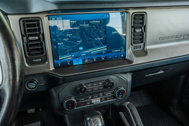 2022 Ford Bronco Outer Banks 4X4 / VELOCITY BLUE / BIG SCREEN | Austin, TX | Rocky Mountain Truck Stop Austin