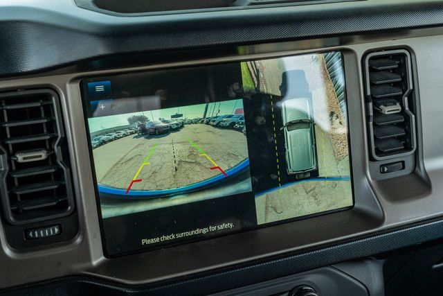 2022 Ford Bronco Outer Banks 4X4 / VELOCITY BLUE / BIG SCREEN | Austin, TX | Rocky Mountain Truck Stop Austin 2022 Ford Bronco Outer Banks 4X4 / VELOCITY BLUE / BIG SCREEN | Austin, TX | Rocky Mountain Truck Stop Austin