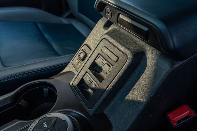 2022 Ford Bronco Outer Banks 4X4 / VELOCITY BLUE / BIG SCREEN | Austin, TX | Rocky Mountain Truck Stop Austin 2022 Ford Bronco Outer Banks 4X4 / VELOCITY BLUE / BIG SCREEN | Austin, TX | Rocky Mountain Truck Stop Austin