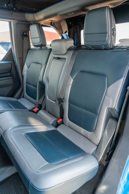 2022 Ford Bronco Outer Banks 4X4 / VELOCITY BLUE / BIG SCREEN | Austin, TX | Rocky Mountain Truck Stop Austin