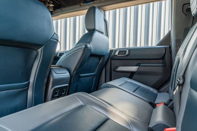 2022 Ford Bronco Outer Banks 4X4 / VELOCITY BLUE / BIG SCREEN | Austin, TX | Rocky Mountain Truck Stop Austin