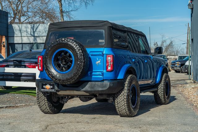 2022 Ford Bronco Outer Banks 4X4 / VELOCITY BLUE / BIG SCREEN | Austin, TX | Rocky Mountain Truck Stop Austin 2022 Ford Bronco Outer Banks 4X4 / VELOCITY BLUE / BIG SCREEN | Austin, TX | Rocky Mountain Truck Stop Austin