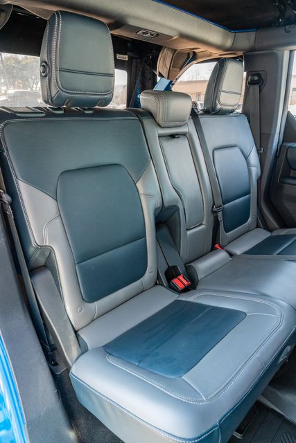 2022 Ford Bronco Outer Banks 4X4 / VELOCITY BLUE / BIG SCREEN | Austin, TX | Rocky Mountain Truck Stop Austin