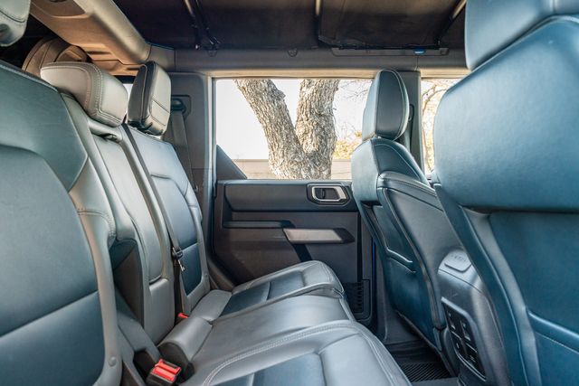 2022 Ford Bronco Outer Banks 4X4 / VELOCITY BLUE / BIG SCREEN | Austin, TX | Rocky Mountain Truck Stop Austin