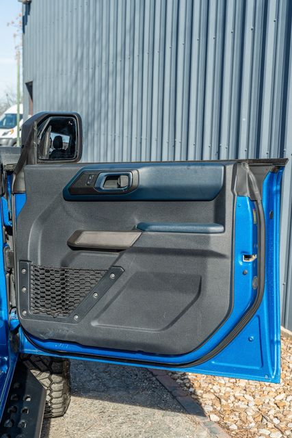 2022 Ford Bronco Outer Banks 4X4 / VELOCITY BLUE / BIG SCREEN | Austin, TX | Rocky Mountain Truck Stop Austin 2022 Ford Bronco Outer Banks 4X4 / VELOCITY BLUE / BIG SCREEN | Austin, TX | Rocky Mountain Truck Stop Austin