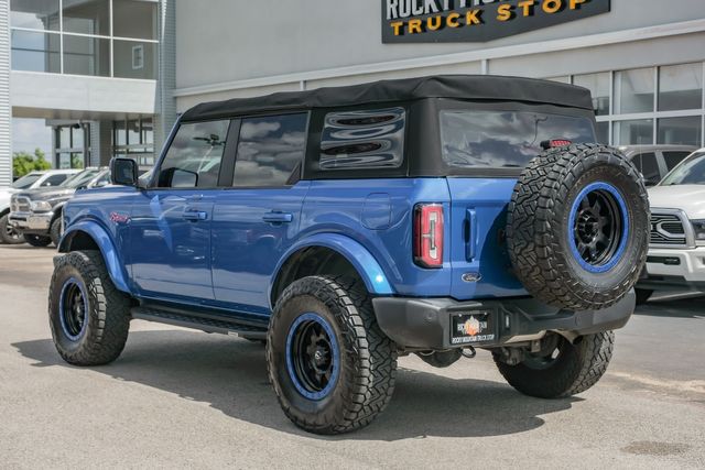 2022 Ford Bronco Outer Banks 4X4 / VELOCITY BLUE / BIG SCREEN | Austin, TX | Rocky Mountain Truck Stop Austin 2022 Ford Bronco Outer Banks 4X4 / VELOCITY BLUE / BIG SCREEN | Austin, TX | Rocky Mountain Truck Stop Austin