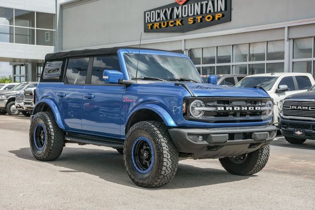 2022 Ford Bronco Outer Banks 4X4 / VELOCITY BLUE / BIG SCREEN | Austin, TX | Rocky Mountain Truck Stop Austin 2022 Ford Bronco Outer Banks 4X4 / VELOCITY BLUE / BIG SCREEN | Austin, TX | Rocky Mountain Truck Stop Austin
