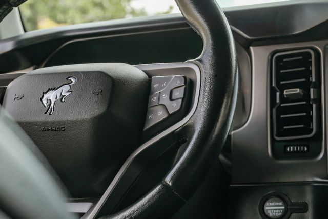 2022 Ford Bronco Outer Banks 4X4 / VELOCITY BLUE / BIG SCREEN | Austin, TX | Rocky Mountain Truck Stop Austin 2022 Ford Bronco Outer Banks 4X4 / VELOCITY BLUE / BIG SCREEN | Austin, TX | Rocky Mountain Truck Stop Austin