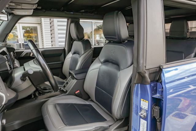 2022 Ford Bronco Outer Banks 4X4 / VELOCITY BLUE / BIG SCREEN | Austin, TX | Rocky Mountain Truck Stop Austin 2022 Ford Bronco Outer Banks 4X4 / VELOCITY BLUE / BIG SCREEN | Austin, TX | Rocky Mountain Truck Stop Austin