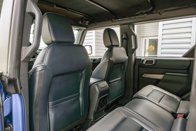 2022 Ford Bronco Outer Banks 4X4 / VELOCITY BLUE / BIG SCREEN | Austin, TX | Rocky Mountain Truck Stop Austin 2022 Ford Bronco Outer Banks 4X4 / VELOCITY BLUE / BIG SCREEN | Austin, TX | Rocky Mountain Truck Stop Austin