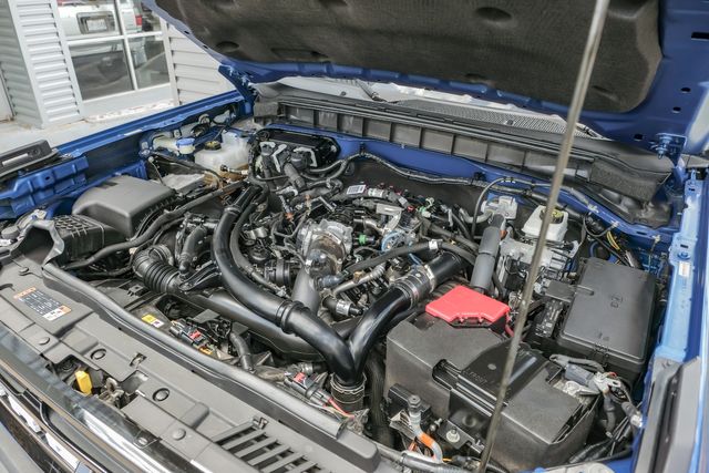 2022 Ford Bronco Outer Banks 4X4 / VELOCITY BLUE / BIG SCREEN | Austin, TX | Rocky Mountain Truck Stop Austin 2022 Ford Bronco Outer Banks 4X4 / VELOCITY BLUE / BIG SCREEN | Austin, TX | Rocky Mountain Truck Stop Austin