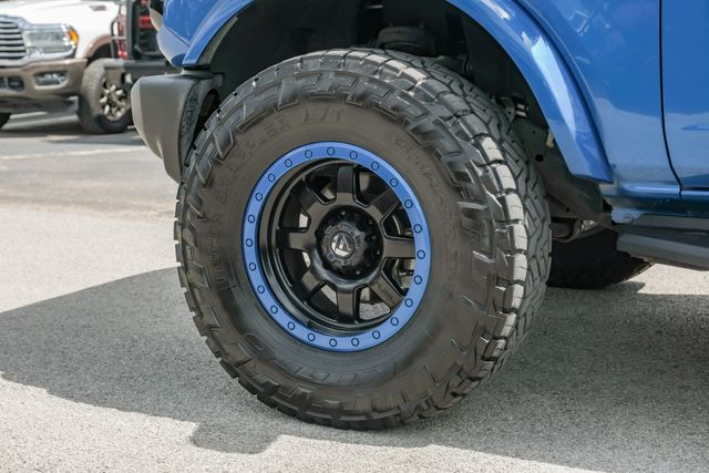 2022 Ford Bronco Outer Banks 4X4 / VELOCITY BLUE / BIG SCREEN | Austin, TX | Rocky Mountain Truck Stop Austin 2022 Ford Bronco Outer Banks 4X4 / VELOCITY BLUE / BIG SCREEN | Austin, TX | Rocky Mountain Truck Stop Austin