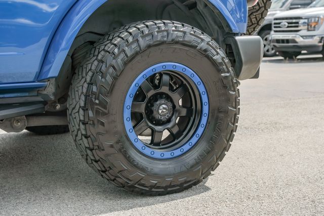 2022 Ford Bronco Outer Banks 4X4 / VELOCITY BLUE / BIG SCREEN | Austin, TX | Rocky Mountain Truck Stop Austin 2022 Ford Bronco Outer Banks 4X4 / VELOCITY BLUE / BIG SCREEN | Austin, TX | Rocky Mountain Truck Stop Austin