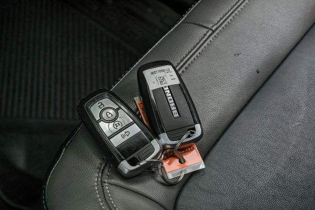 2022 Ford Bronco Outer Banks 4X4 / VELOCITY BLUE / BIG SCREEN | Austin, TX | Rocky Mountain Truck Stop Austin 2022 Ford Bronco Outer Banks 4X4 / VELOCITY BLUE / BIG SCREEN | Austin, TX | Rocky Mountain Truck Stop Austin