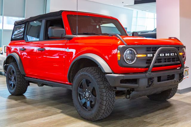 2022 Ford Bronco 4WD Black Diamond Advanced