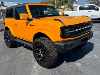 2022 Ford Bronco OUTER BANKS V6 2 DOOR HARDTOP LEATHER LIFTED | Plant City Florida | Bayshore Automotive 