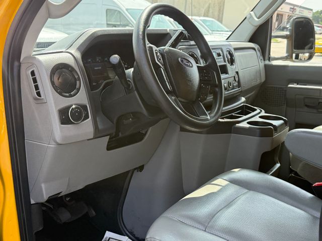 2022 Ford E-350 CUTAWAY DUALLY 176 WB AUTO 113K 
