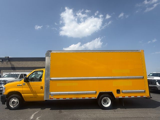 2022 Ford  E-350 CUTAWAY DUALLY AUTO 123K 176 WB 7.3L V8