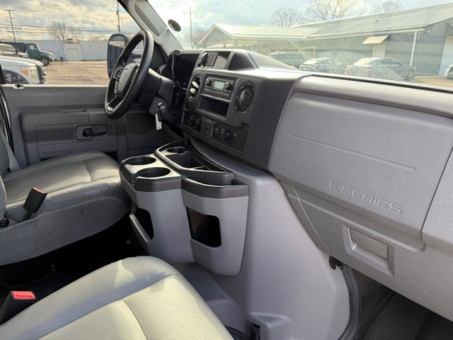 2022 Ford ECONOLINE E350 14FT Box 7.3L V8 | Canton, Ohio | Ohio Auto Warehouse LLC