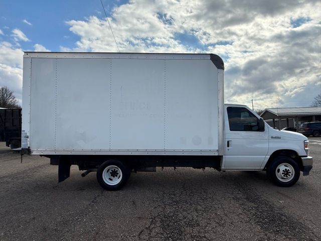 2022 Ford ECONOLINE E350 14FT Box 7.3L V8 | Canton, Ohio | Ohio Auto Warehouse LLC 2022 Ford ECONOLINE E350 14FT Box 7.3L V8 | Canton, Ohio | Ohio Auto Warehouse LLC