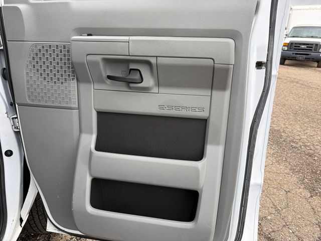 2022 Ford ECONOLINE E350 14FT Box 7.3L V8 | Canton, Ohio | Ohio Auto Warehouse LLC 2022 Ford ECONOLINE E350 14FT Box 7.3L V8 | Canton, Ohio | Ohio Auto Warehouse LLC