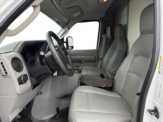 2022 Ford ECONOLINE E350 14FT Box 7.3L V8 | Canton, Ohio | Ohio Auto Warehouse LLC