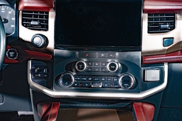 2022 Ford Expedition MAX Limited | Addison, TX | Mr Car Guys 2022 Ford Expedition MAX Limited | Addison, TX | Mr Car Guys