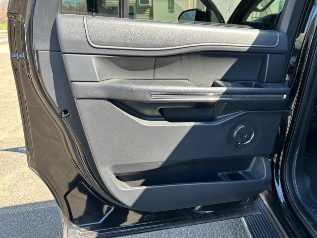 2022 Ford Expedition MAX XLT
