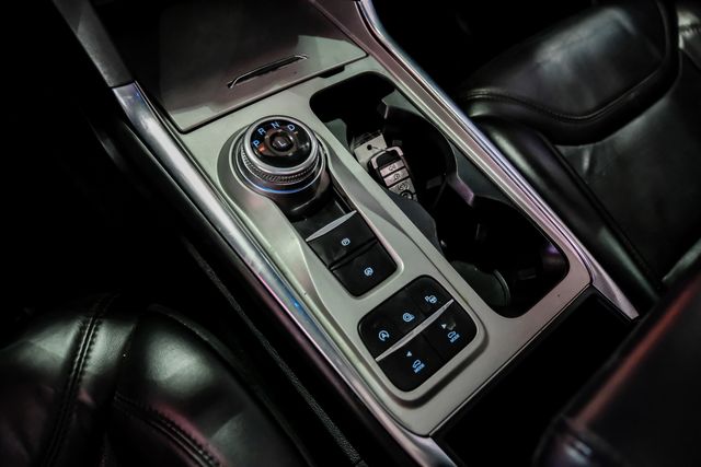 2022 Ford Explorer Platinum 2022 Ford Explorer Platinum