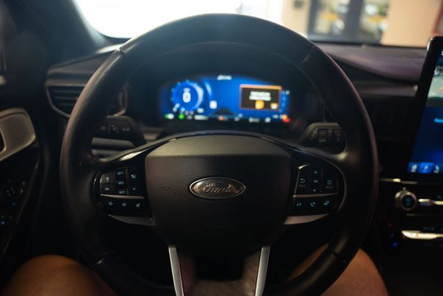 2022 Ford Explorer Platinum | Addison, TX | Mr Car Guys 2022 Ford Explorer Platinum | Addison, TX | Mr Car Guys