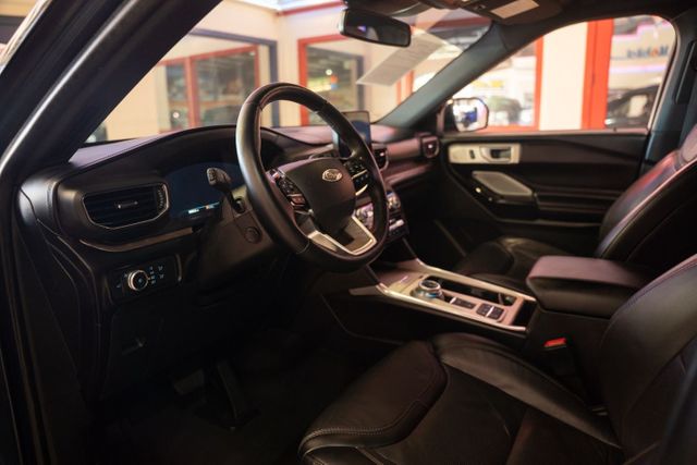 2022 Ford Explorer Platinum | Addison, TX | Mr Car Guys 2022 Ford Explorer Platinum | Addison, TX | Mr Car Guys