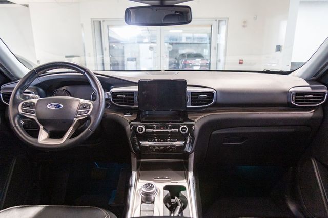 2022 Ford Explorer 3rd row Limited