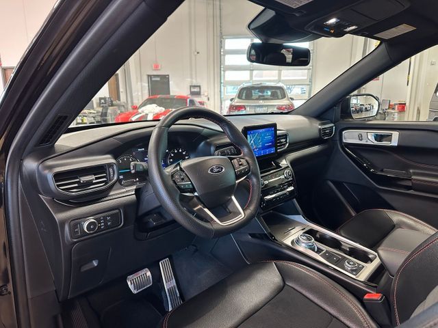 2022 Ford Explorer ST-Line