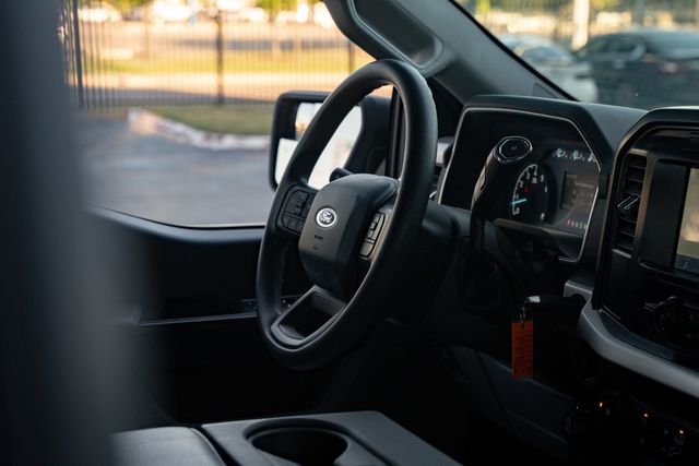 2022 Ford F-150 XL CREW CAB FX4 / CLEAN CARFAX / 5.0L V-8 | Austin, TX | Rocky Mountain Truck Stop Austin 2022 Ford F-150 XL CREW CAB FX4 / CLEAN CARFAX / 5.0L V-8 | Austin, TX | Rocky Mountain Truck Stop Austin