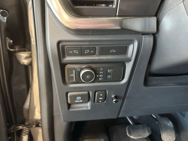 2022 Ford F-150 Lariat Lariat Sport Appearance Lowering Package | Irving, Texas | Hopper Motorplex