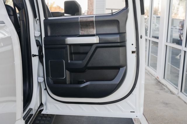 2022 Ford F-250 Super Duty Lariat TREMOR 4X4 / BIG SCREEN / LOADED / 1-OWNER | Austin, TX | Rocky Mountain Truck Stop Austin