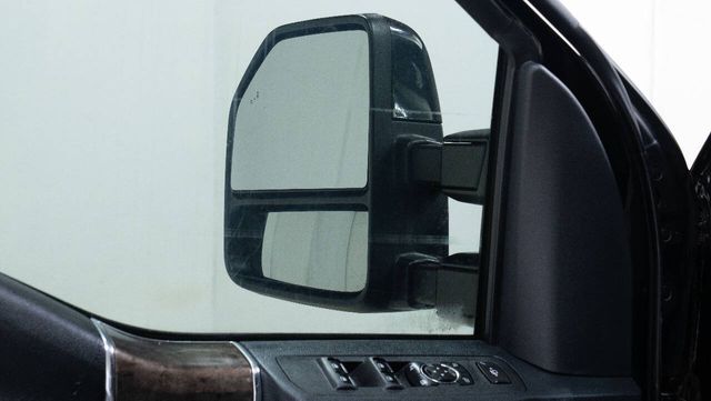 2022 Ford F-250 Super Duty Lariat 4x4 4dr Crew Cab 6.8 ft. SB Pickup | Houston, TX | Houston Auto Credit