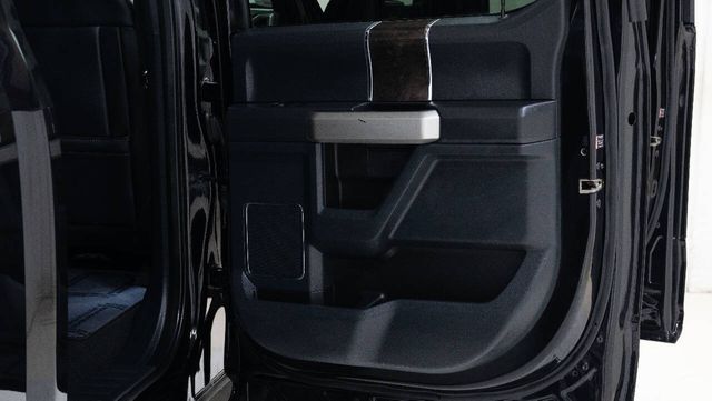 2022 Ford F-250 Super Duty Lariat 4x4 4dr Crew Cab 6.8 ft. SB Pickup | Houston, TX | Houston Auto Credit