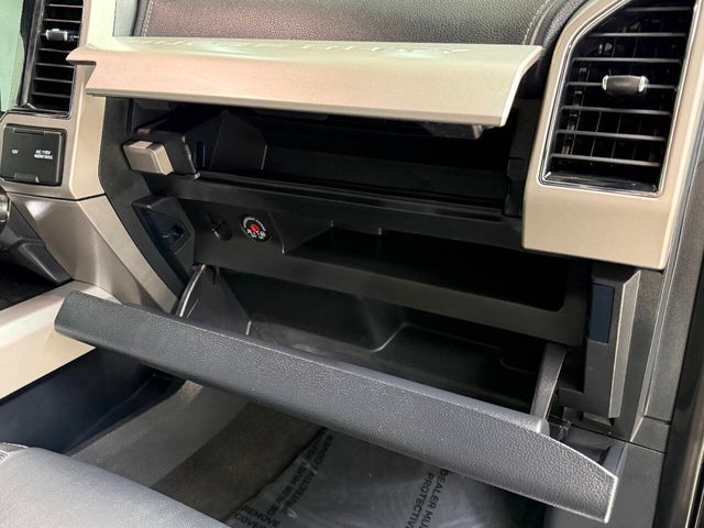 2022 Ford F-250 Super Duty Lariat 4x4 4dr Crew Cab 6.8 ft. SB Pickup | Houston, TX | Houston Auto Credit