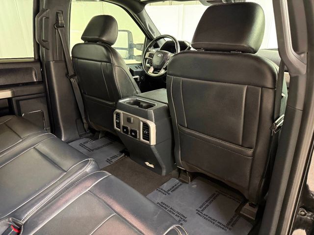 2022 Ford F-250 Super Duty Lariat 4x4 4dr Crew Cab 6.8 ft. SB Pickup | Houston, TX | Houston Auto Credit