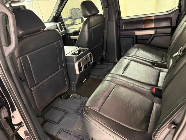 2022 Ford F-250 Super Duty Lariat 4x4 4dr Crew Cab 6.8 ft. SB Pickup | Houston, TX | Houston Auto Credit