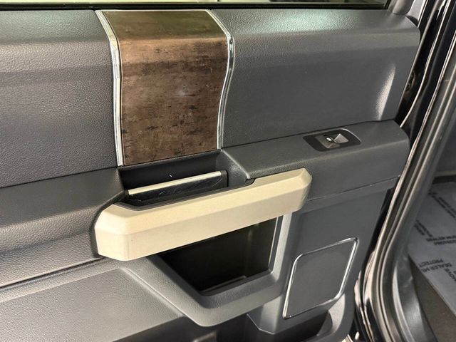 2022 Ford F-250 Super Duty Lariat 4x4 4dr Crew Cab 6.8 ft. SB Pickup | Houston, TX | Houston Auto Credit