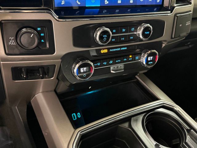 2022 Ford F-250 Super Duty Lariat 4x4 4dr Crew Cab 6.8 ft. SB Pickup | Houston, TX | Houston Auto Credit