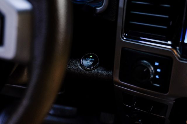 2022 Ford F-350 Super Duty King Ranch Ultimate FX4 Pano Roof 24" CALI 33" R/T | Dallas, TX | East Dallas Diesel 2022 Ford F-350 Super Duty King Ranch Ultimate FX4 Pano Roof 24" CALI 33" R/T | Dallas, TX | East Dallas Diesel