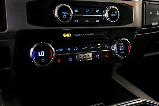 2022 Ford F-350 Super Duty Lariat | Addison, TX | Mr Car Guys 2022 Ford F-350 Super Duty Lariat | Addison, TX | Mr Car Guys